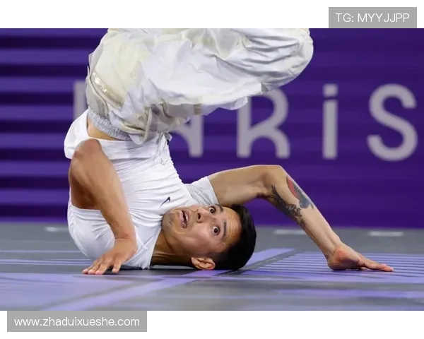 法国选手斩获世界霹雳舞锦标赛男子组冠军 成就辉煌时刻 法国选手斩获世界霹雳舞锦标赛男子组冠军 成就辉煌时刻